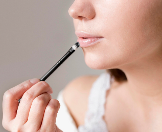 Dermatologists vs. Influencers: Do Instant Lip Plumpers Really Work or Is It Just Hype?